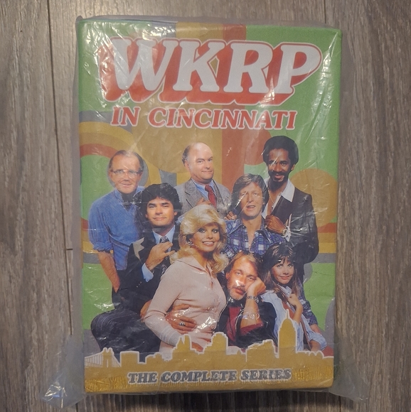 WKRP In Cincinnati The Complete Series 13 disk (DVD)-1 disk damaged as pictured - Picture 4 of 5